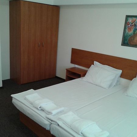 Hotel Stroitel Hisarya Buitenkant foto