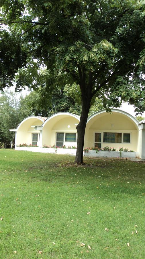 Hotel Stroitel Hisarya Buitenkant foto