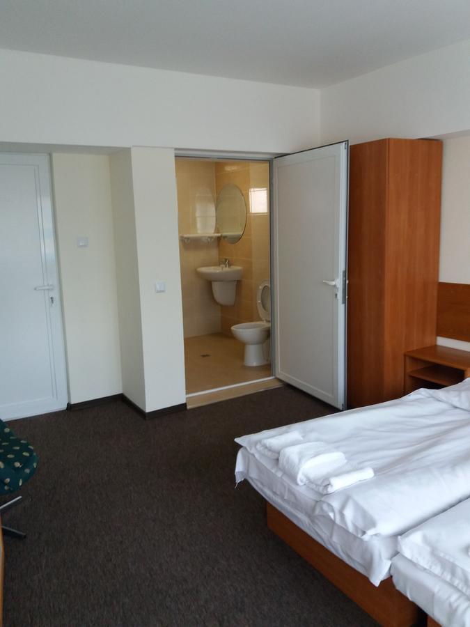 Hotel Stroitel Hisarya Buitenkant foto