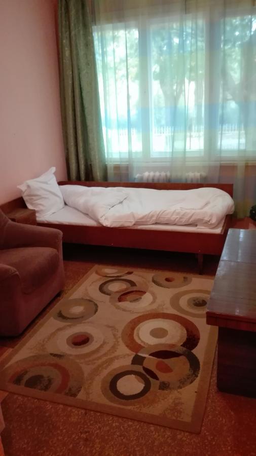 Hotel Stroitel Hisarya Buitenkant foto
