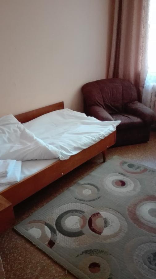 Hotel Stroitel Hisarya Buitenkant foto